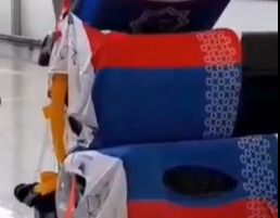 Bea Cukai Arab Saudi Sita 100 Slof Rokok dari Koper Jemaah Indonesia di Madinah